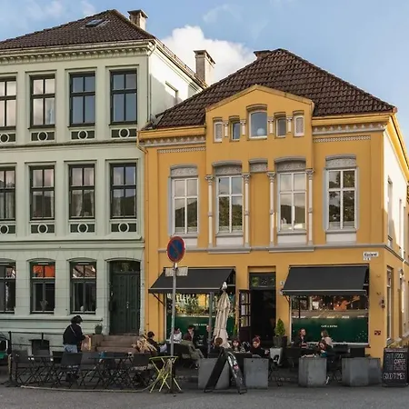 L Nordnes Apartment